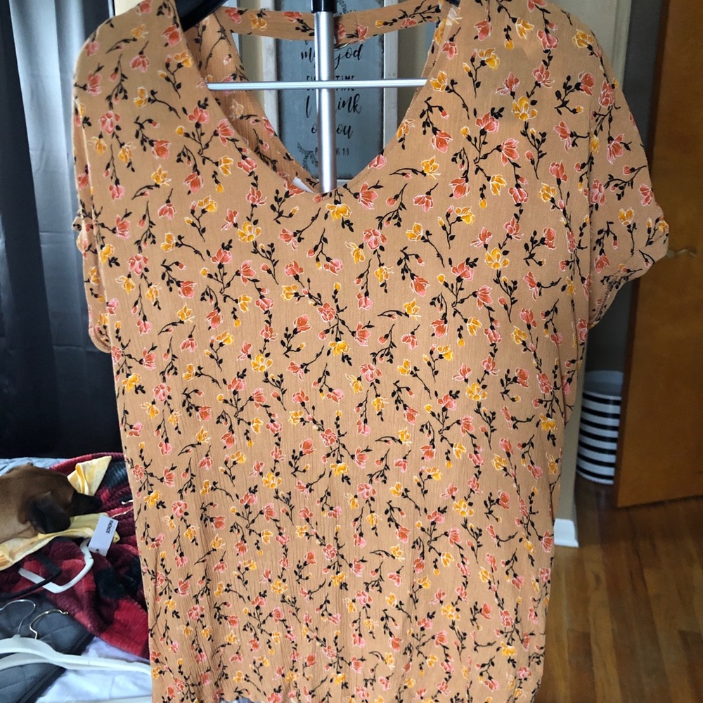 Floral yellow top from Maurices